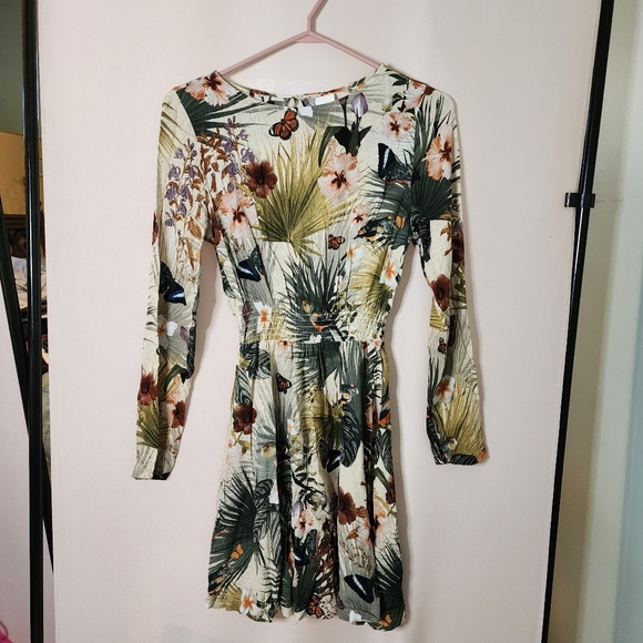 Floral butterfly H&M dress, long sleeve, 100% viscose, - Picture 1 of 10